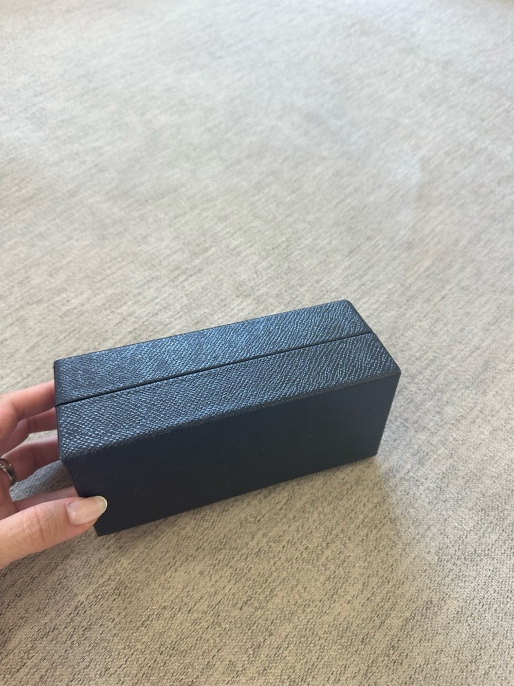 PRADA Box - Picture 7 of 8